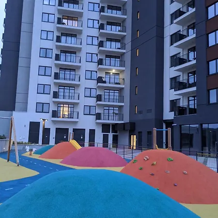 Luxury Waterfront Floor With An Amazing View *