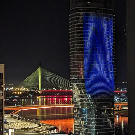 Luxury Waterfront Floor With An Amazing View בלגרד