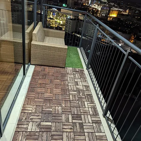 Luxury Waterfront Floor With An Amazing View