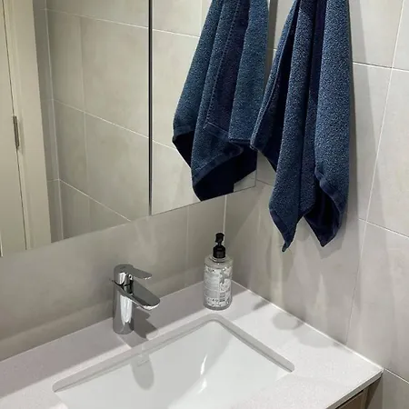 Luxury Waterfront Floor With An Amazing View דירה *