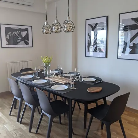 Luxury Waterfront Floor With An Amazing View דירה בלגרד